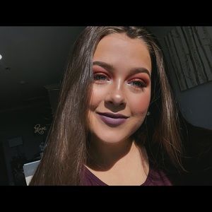 Meet your Posher, Chloe